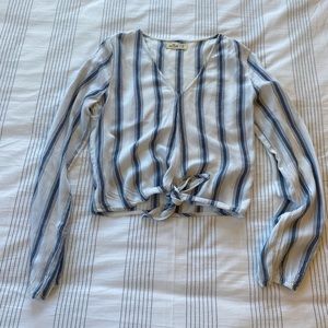 Lightweight long sleeve striped shirt with front tie | Hollister small